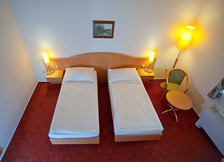 Hotell Gastland M0 Szigetszentmiklos - billigt logi i Ungern
