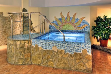 Jakuzzi och wellness i Hotell Mediterran Budapest