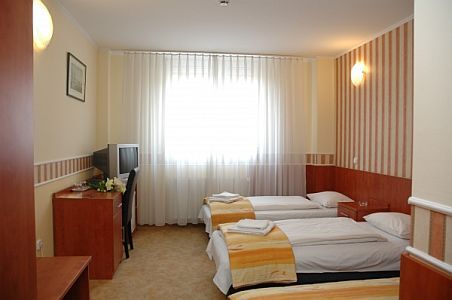 Atlantic Hotell Budapest ***- rum med luftkonditionering