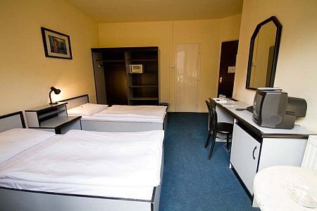 Rum med två sängar i Hotell Thomas Budapest ***