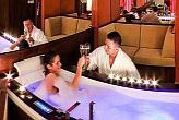 Jacuzzi hotelrum, med bröllopssvit nära till Budapest, i Visegrád i Royal Club Hotel