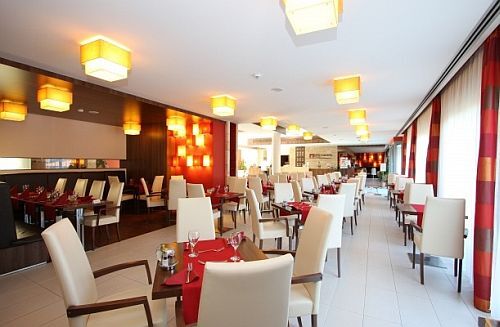 Royal Club Hotel restaurang i Visegrád, med ungerska specialitet