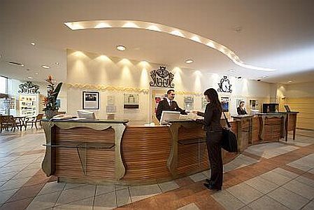 Hotell Mercure Buda i Budapest - Receptionen